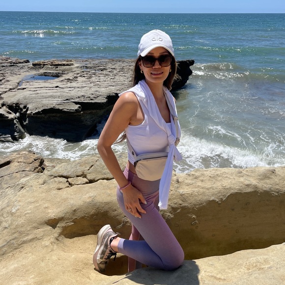 Meet your Posher, Shirlene - Picture 2 of 2